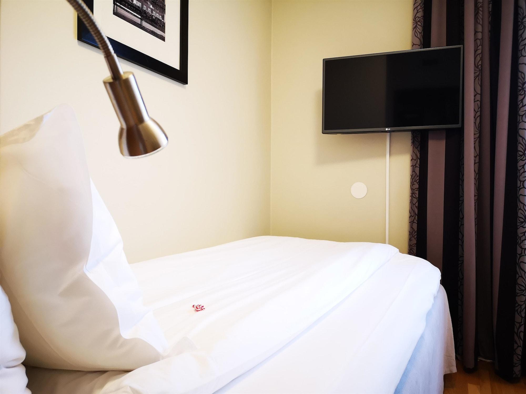 Best Western Plaza Hotel Ескільстуна Екстер'єр фото